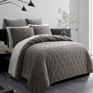 Vera Wang bed set Queen